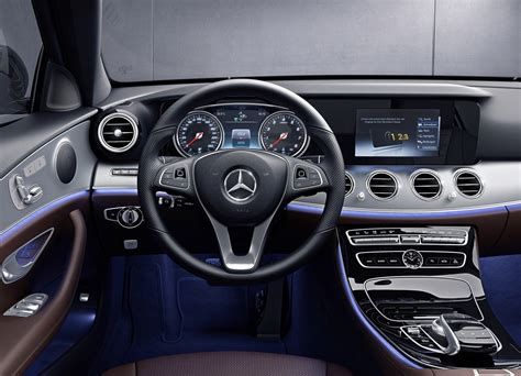 2018 Mercedes S-Class Facelift Interior Revealed in Spy Clip, Central ...