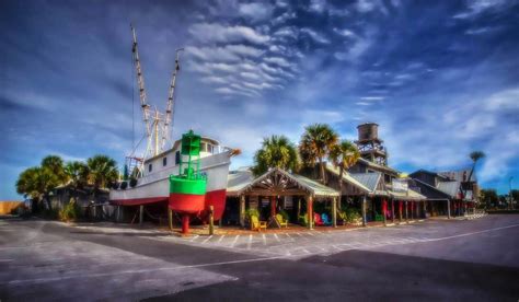 Flounders Chowder House Pensacola | Florida travel, Vacation spots, Florida restaurants