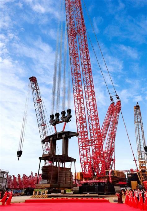 SANY Global – Handover of 4.000t crane – SANY Europe