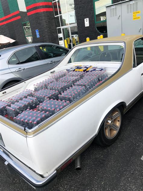 Vintage car completely filled with Coca Cola : r/mildlyinteresting