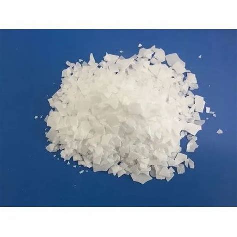 Plain Bag Solid Polyethylene Wax, Grade Standard: Flakes,Powder, Packaging Size: 25 kg at Rs 100 ...