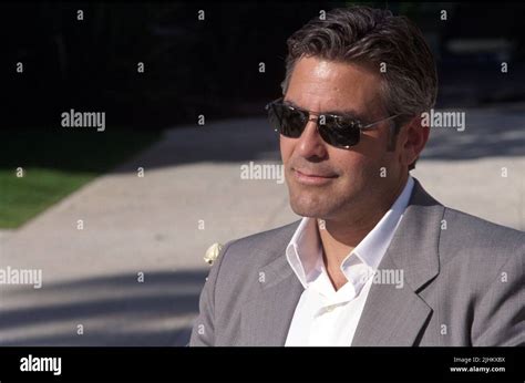 GEORGE CLOONEY, OCEAN'S ELEVEN, 2001 Stock Photo - Alamy