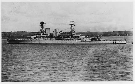 NH 437 HMS Renown (British battlecruiser, 1916)