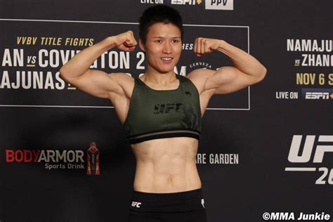 zhang-weili-ufc-268-official-weigh-ins | MMA Junkie