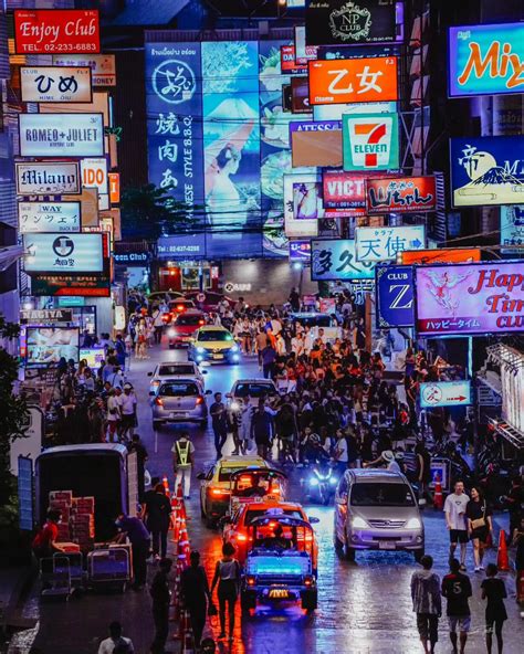 Patpong Night Market, Bangkok: An Outdoor Shopping Paradise With Lively ...