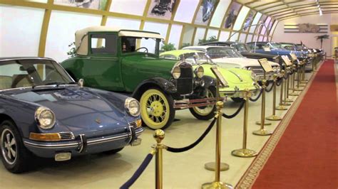 Kuwait's Historical, Vintage & Classic Cars Museum - YouTube