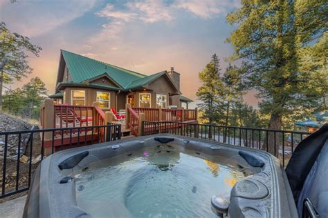 Relax in These Ruidoso Cabins With Hot Tubs | Mountain Air Cabins