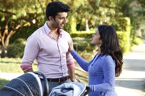 Jane and Rafael, Jane the Virgin | TV Characters Who Should Be Couples | POPSUGAR Entertainment ...