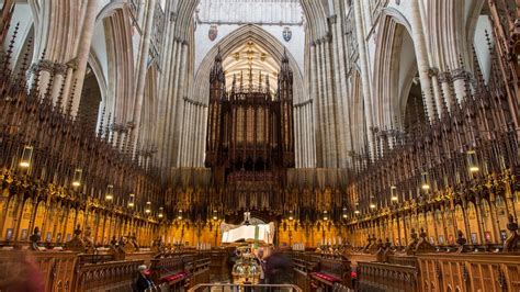 Historic York Minster organ pipes restored - BBC News