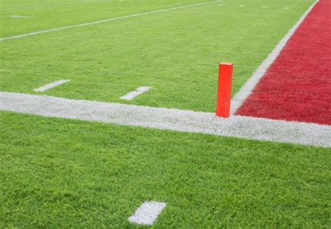 Turf Wars: Pros and Cons of Artificial Turf | MomsTeam