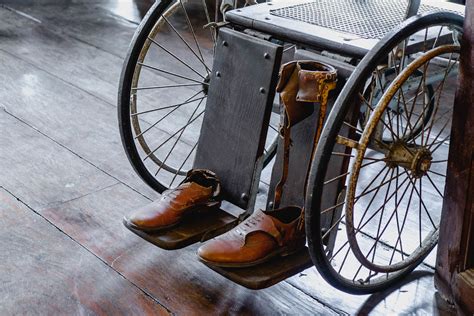 Old leather shoes on a vintage wwheelchair | 🇩🇪Professiona… | Flickr