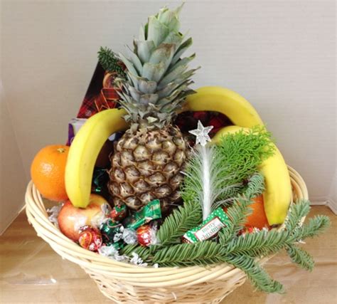 Christmas Fruit Basket | $75-$99.99, Christmas, Gift Baskets: Christmas ...