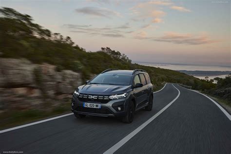 2022 Dacia Jogger Hybrid Shadow Grey - Stunning HD Photos, Videos, Specs, Features & Price ...