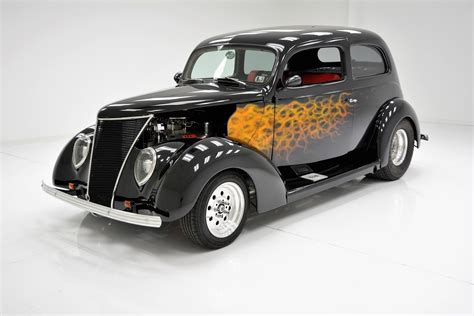 1937 Ford Sedan | Classic Auto Mall