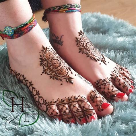 Prettiest Foot Mehndi Designs For Every Kind Of Bride