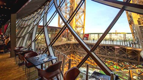 The 7 Best Paris Restaurants at & Nearby the Eiffel Tower | Blog Hồng