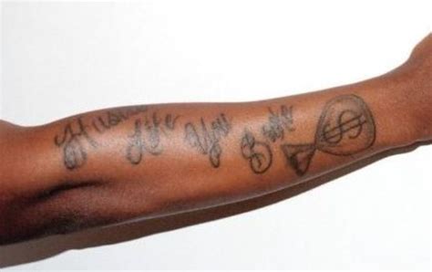 Kendrick Lamar Covers Up His "Hustle Like You Broke" Tattoo :: Hip-Hop ...