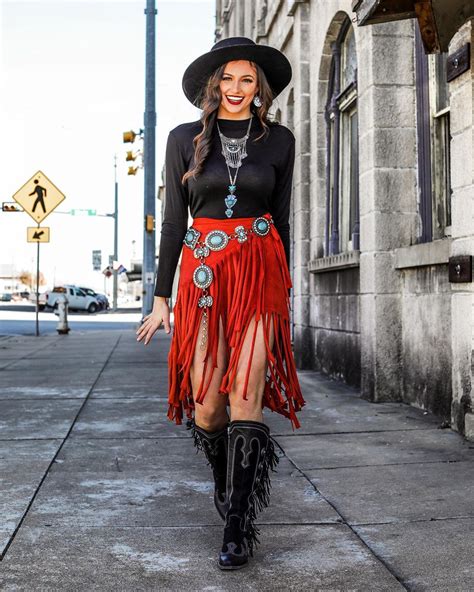 Classy Cowgirl Fashion | Cowgirl Outfits Ideas | country feminina, Cowgirl Outfits, Western wear