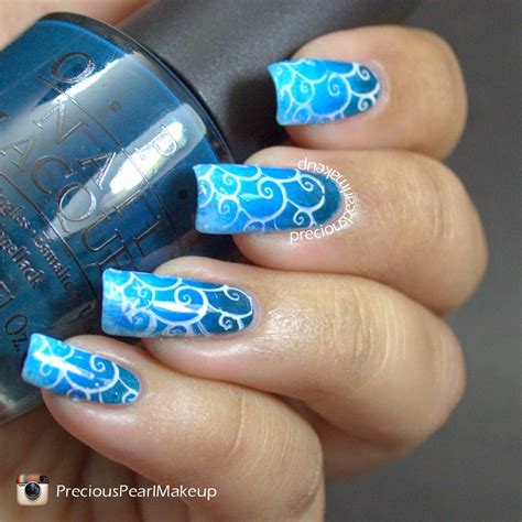 preciouspearlmakeup: #31DC2014 Day 10 : Blue Gradient Nails