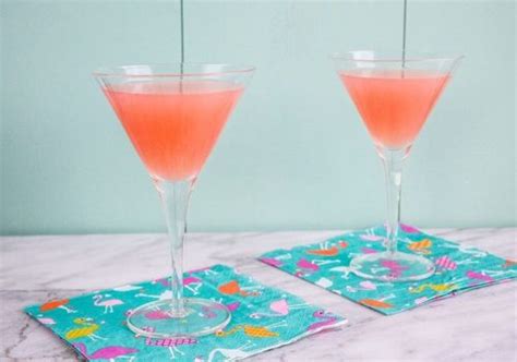 The Perfect Greyhound Cocktail Recipe - Vodka or Gin versions