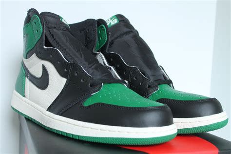 AuthentKicks | Air Jordan 1 Retro High OG – Pine Green