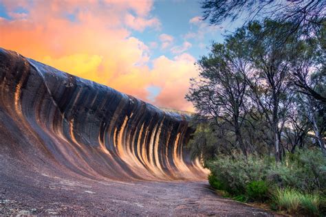 Natural Wonders: Wave Rock » Explorersweb