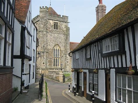 File:Hastings old town.JPG - Wikimedia Commons | Hastings england, Hastings old town, England