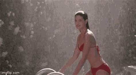 Fast Times At Ridgemont High Pool Scene Almost GIF - Fast Times At Ridgemont High Pool Scene ...