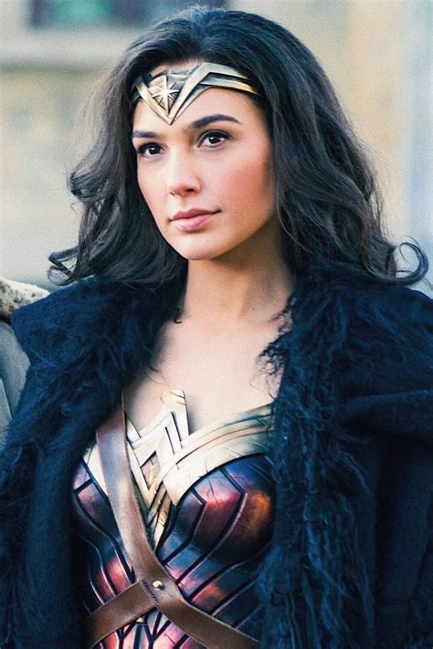 Gal Gadot… .. "Wonder Woman" - Game Of Thrones // Games and Movies World // Welcome | Gal gadot ...