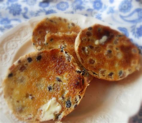 The English Kitchen: Toasted Teacakes