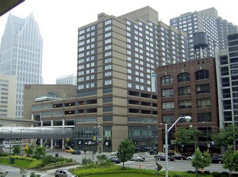 Courtyard by Marriott - Downtown Detroit, Detroit Skyscraper