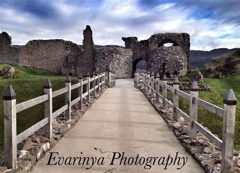 Entrance to Urquhart castle on Loch Ness Urquhart Castle, Ness ...