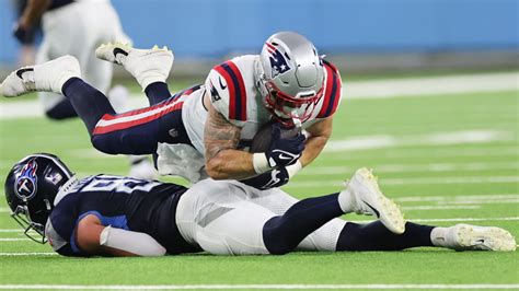 Best Game Photos: Patriots at Titans