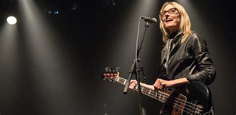 10 Best Aimee Mann Songs of All Time - Singersroom.com