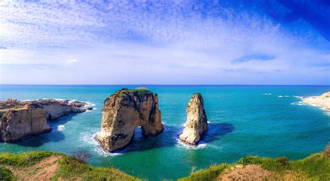 Raouche rocks Beirut Lebanon [OC][3264x2448] http://ift.tt/2FiXIXf | Beirut lebanon, Beirut ...