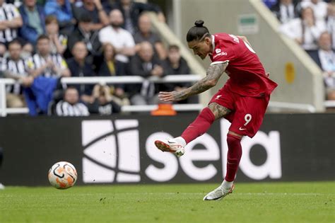 Nunez scores two late goals as 10-man Liverpool recovers to stun Newcastle - pennlive.com