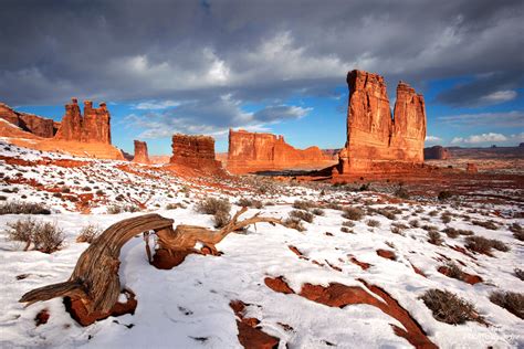 Courthouse Towers at Arches National Park in Winter | Around Moab ...