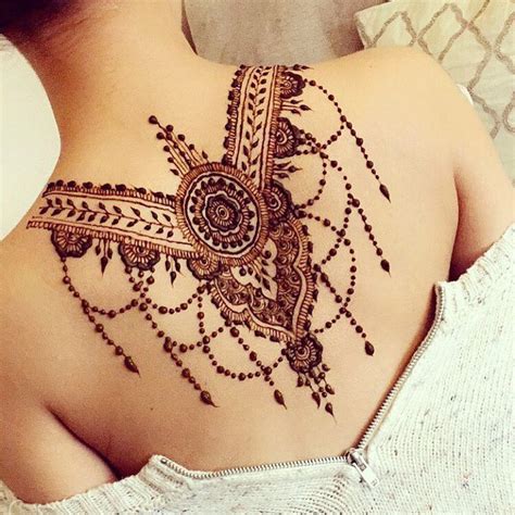 Back henna | Henna tattoo back, Henna tattoo designs, Shoulder henna