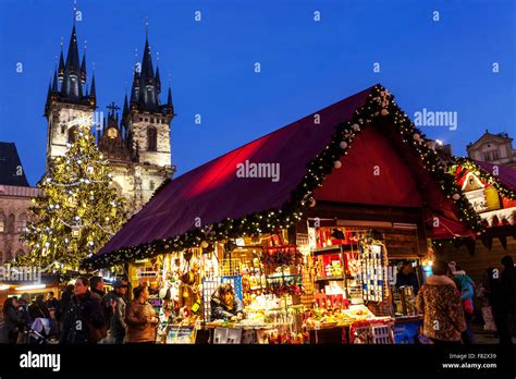 Prague Christmas market, Old Town Square, Christmas market and tree, Prague, Czech Republic ...