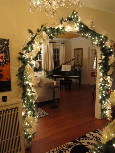 31 Gorgeous Indoor Décor Ideas With Christmas Lights | DigsDigs