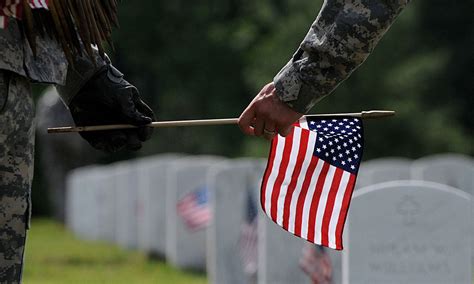 Annual Flags-In ceremony in advance of Memorial Day – Arlington Cemetery