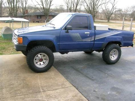 1987 Toyota pickup lifted