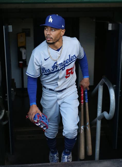 Dodgers Win Behind Mookie Betts’ Big Night | Dodgers Nation