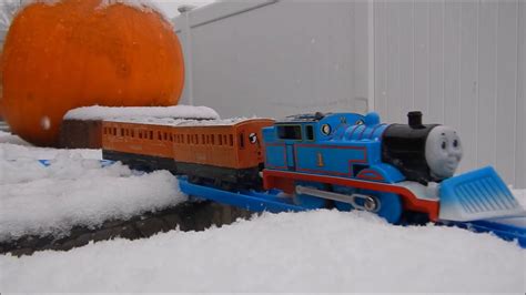 Tomy Thomas in the Snow - YouTube