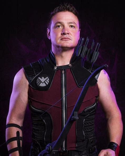 Hawkeye Costume Ideas: DIY Clint Barton Cosplay