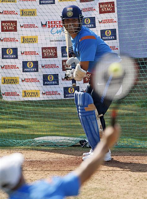 Sachin Tendulkar faces a tennis serve from Gary Kirsten | ESPNcricinfo.com