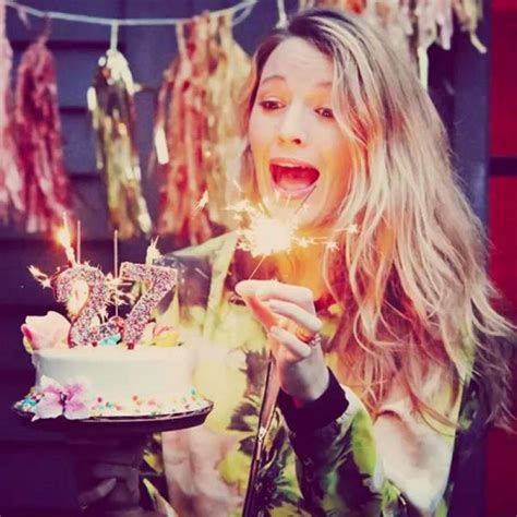 BLAKE LIVELY Celebrates Her 27th Birthday – HawtCelebs