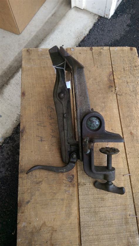 Antique Vintage Tool bench mounted hand saw sharpening vise