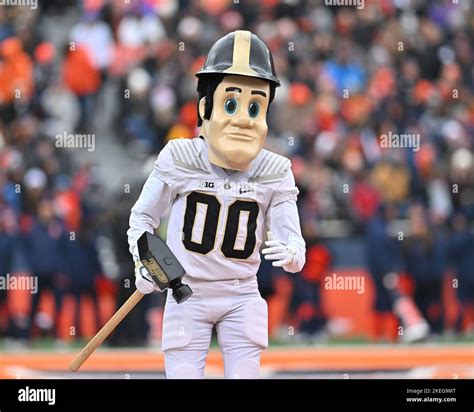 Champaign, Illinois, USA. 12th Nov, 2022. Purdue's mascot Pete in ...