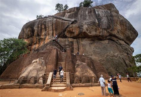 Sigiriya Rock in Sri Lanka - Your Ultimate Guide to Visit